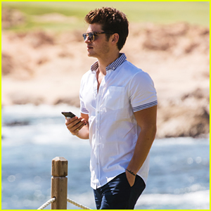 Gregg Sulkin Looks Hot While on Vacation in Mexico!