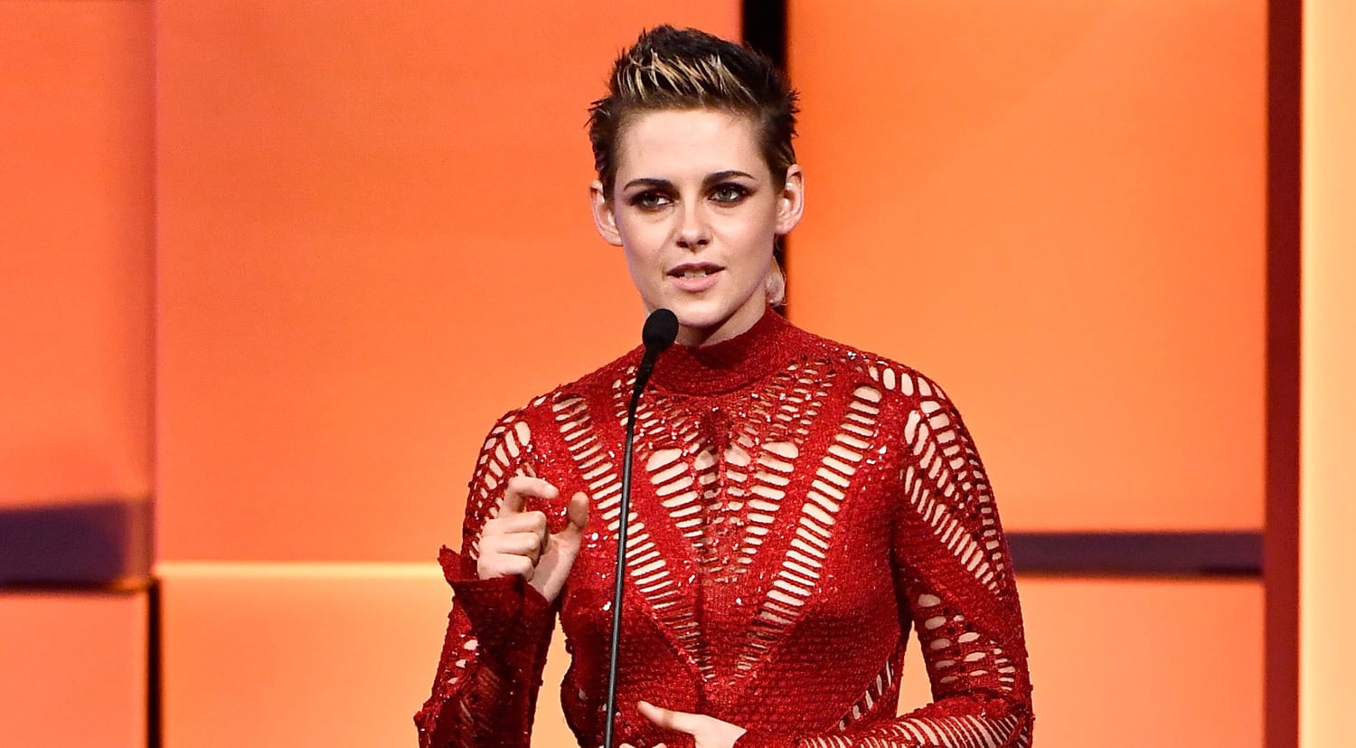 kristen stewart red dress Photos by Kristen Stewart (@kristtenstewart._) May 19, 2026