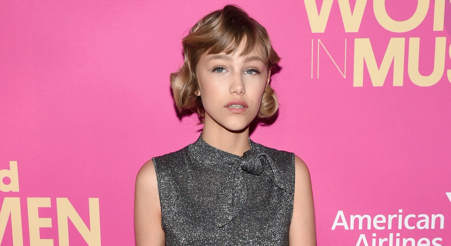 Grace VanderWaal Accepts Rising Star Award from Billboard! (Video)