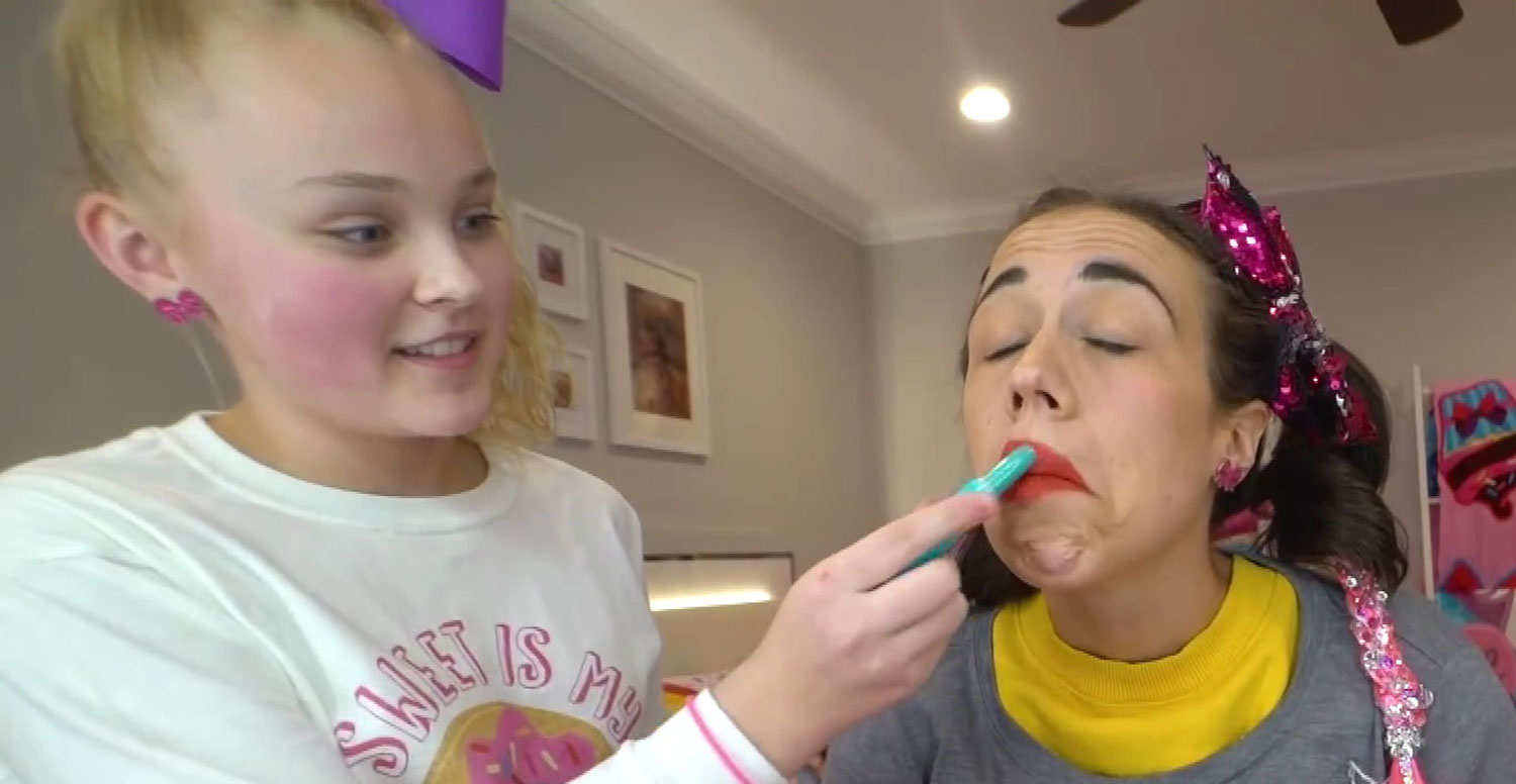 JoJo Siwa Gives Miranda Sings A Makeover For 12 Days of Collabs