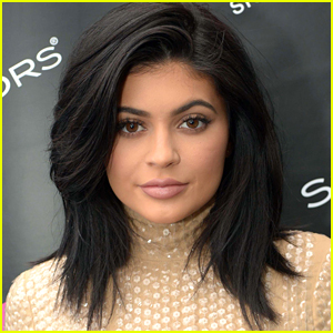 Kylie Jenner Unveils 30 Shade Concealer Line & People Are Loving It!