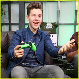 Nolan Gould Hosts Xbox Live Sessions to Play Fortnite!