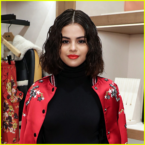 Selena Gomez Is Back to Her Natural Brown Hair!