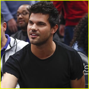 Taylor Lautner Does Backflip at Willis Tower's Clear Sky Box - Watch!