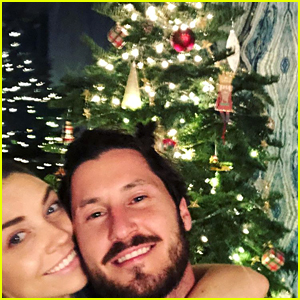 Jenna Johnson & Val Chmerkovskiy Get First Christmas Tree Together