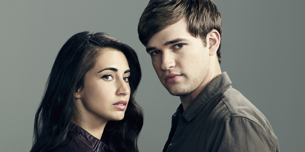 Willa & Holden Get Steamy In New ‘Beyond’ Teaser – Watch!