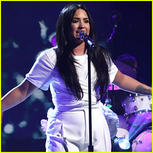 Demi Lovato Plays 'Who'd You Rather' Between Nick Jonas & Kristen Stewart on 'Ellen Show'