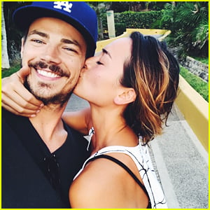 The Flash's Grant Gustin Clears Up Wedding Rumors on Instagram