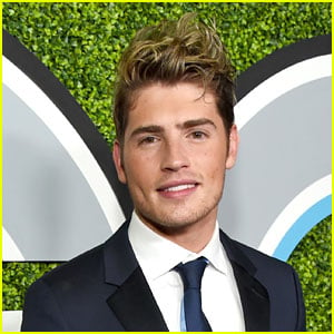 Gregg Sulkin Reveals What Convinced Him to Sign On For 'Marvel's Runaways'