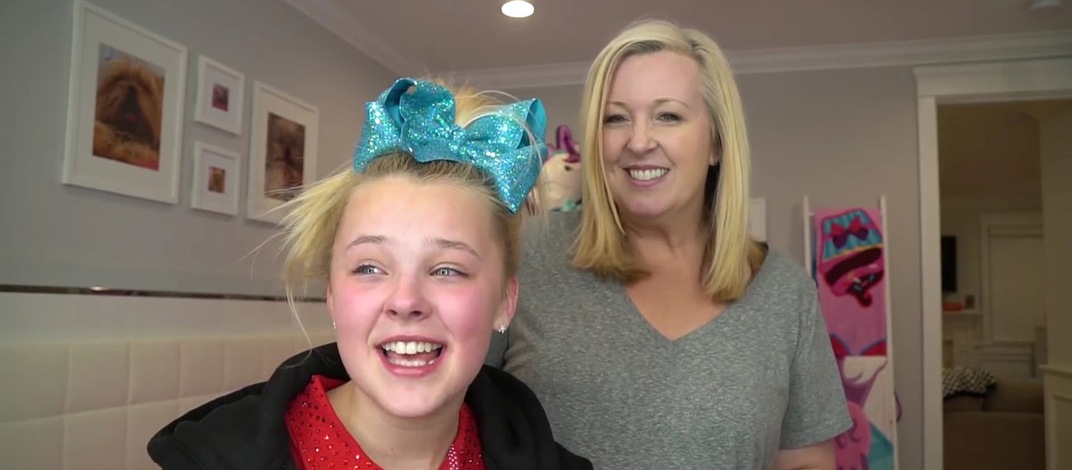 JoJo Siwa Gets Emotional Talking About Family In New Video JoJo Siwa