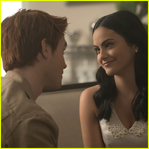 Veronica Doesn't Want Archie Learning Everything About Her Family on Tonight's 'Riverdale'