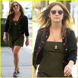 Billie Lourd Sports Green Corduroy Dress at Lunch With Male Friend