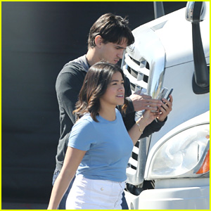 Gina Rodriguez Hangs Out With Her BF Joe LoCicero on the 'Jane The Virgin' Set!