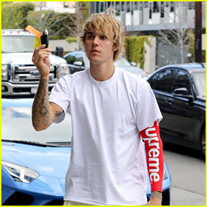 Justin Bieber Drops Off His Hot New Car Before Heading In For A Workout!
