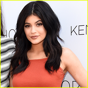 Kylie Jenner's Tweets About The Snapchat Update Might Have Had Huge Impact on the Stock