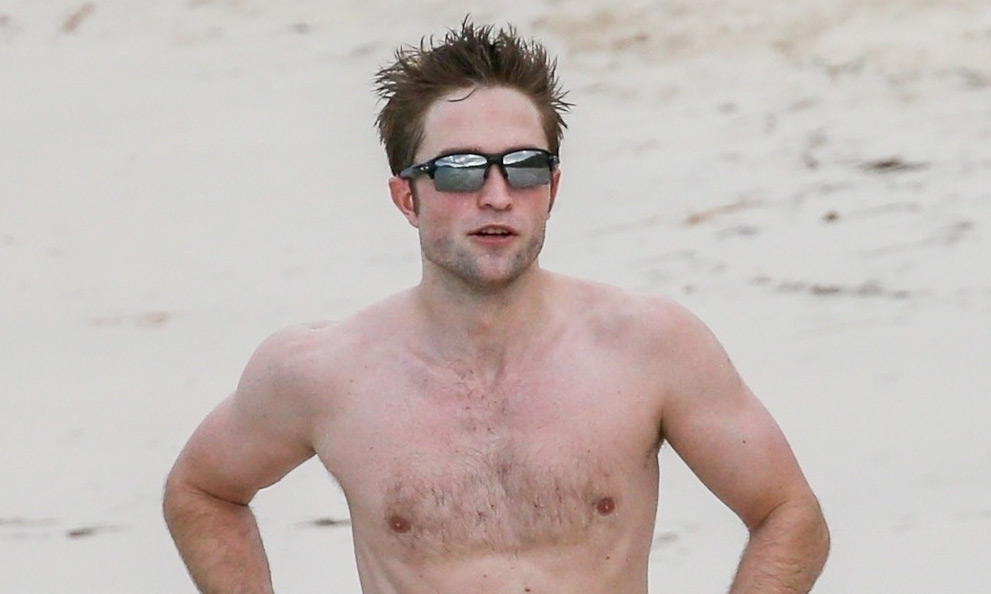 Robert Pattinson Has Never Looked Hotter Than In These Shirtless Pics ...