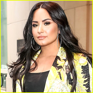 Demi Lovato Reveals Some of Her Old AOL Screen Names!