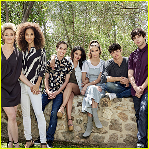 Maia Mitchell, Cierra Ramirez & 'The Fosters' Cast Officially Wrap Final Season