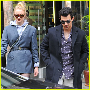 Joe Jonas & Sophie Turner Look Tres Chic While Shopping in Paris