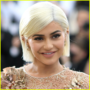 Kylie Jenner Shares Super Cute Photo of Baby Stormi!