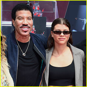 Sofia Richie Honors Dad Lionel at His Hand & Footprint Ceremony