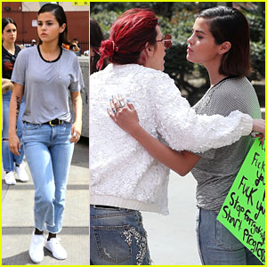 Selena Gomez & Bella Thorne Share a Hug at March for Our Lives