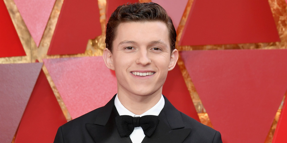 Tom Holland Keeps Bow Ties Cool at Oscars 2018