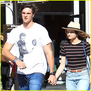 Joey King & Jacob Elordi Hold Hands While Shopping at The Grove