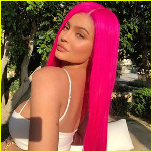 Kylie Jenner Shows Off Cotton Candy Coachella Look!
