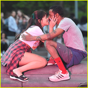 Gina Rodriguez & Lakeith Stanfield Share a Kiss on 'Someone Great' Set!