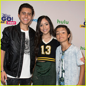 Jenna Ortega Is 'Stuck in the Middle' of Isaak Presley & Malachi Barton at GO! Fan Fest