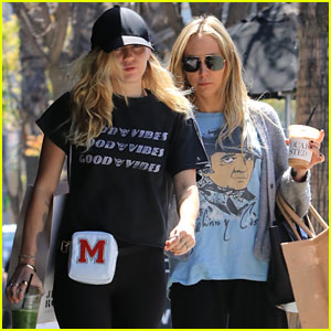Miley Cyrus Keeps It Casual for Juice Run With Mom Tish
