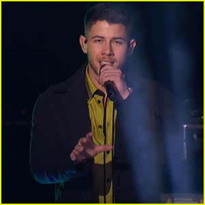 Nick Jonas Performs 'Jealous' With 'American Idol' Contestant Jurnee - Watch Now!