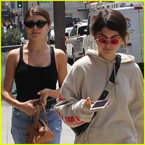 Olivia Jade & Sister Bella Have Dance Party For Two