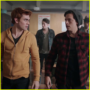 Archie & Jughead Try to Keep The Peace between Bulldogs & Serpents on Tonight's 'Riverdale'
