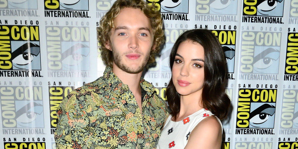 REIGN Picture #3938 Toby Regbo & Adelaide Kane