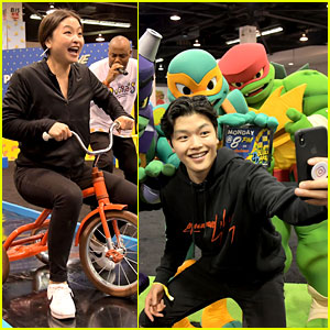 Alex & Maia Shibutani Have Too Much Fun at Nickelodeon's VidCon 2018 Booth!