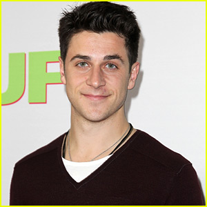 David Henrie Will Direct Film He Wrote Called 'This Is The Year'
