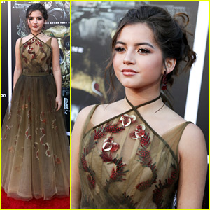 Isabela Moner Stuns in Beautiful Ball Gown at 'Sicario: Day Of The Soldado' Premiere