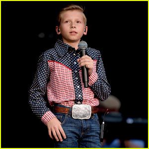 Mason Ramsey Takes the Stage at CMA Music Fest!