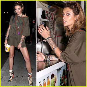 Paris Jackson Grabs Some Pizza After Night Out in Hollywood