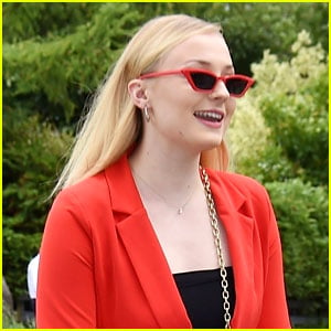 Sophie Turner Chops Off Her Hair - See the New Look!