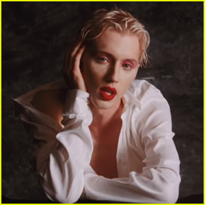 Troye Sivan Blossoms in 'Bloom' Music Video - Watch Now!