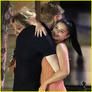 Ariel Winter & BF Levi Meaden Share a Passionate Kiss After a Dinner Date in Beverly Hills!
