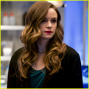 Danielle Panabaker To Direct Upcoming 'Flash' Episode in Season 5!