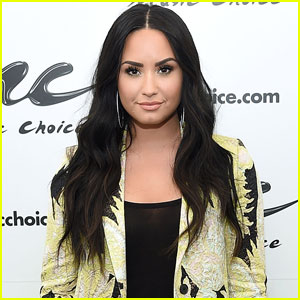 Demi Lovato Gushes Over YouTuber James Charles' Portrait of Her!