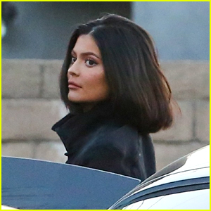 Kylie Jenner Heads Out to Dinner With Friends in Beverly Hills!