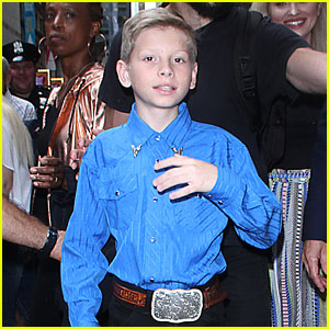 Mason Ramsey Performs 'Famous' On 'Good Morning America'