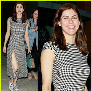 Alexandra Daddario Flashes a Grin During Girls' Night Out in LA