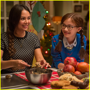 Janel Parrish & Anna Cathcart Dish On Sister Bond in 'To All The Boys I've Loved Before'